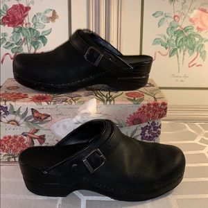 Dansko Women's Ingrid Open-Back Clog 9/39 Black